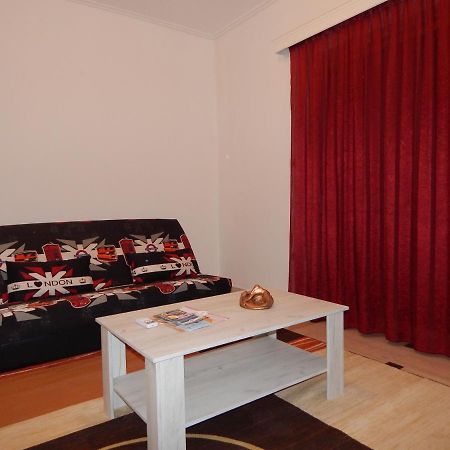 Cozy Apartment For 2-5 People-Center Tripoli 1 Bagian luar foto