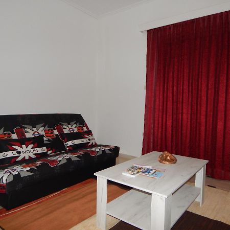 Cozy Apartment For 2-5 People-Center Tripoli 1 Bagian luar foto